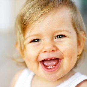 "ฟันน้ำนม" สำหรับลูกน้อย ใครว่าไม่สำคัญ "ฟันน้ำนม" สำหรับลูกน้อย ใครว่าไม่สำคัญ